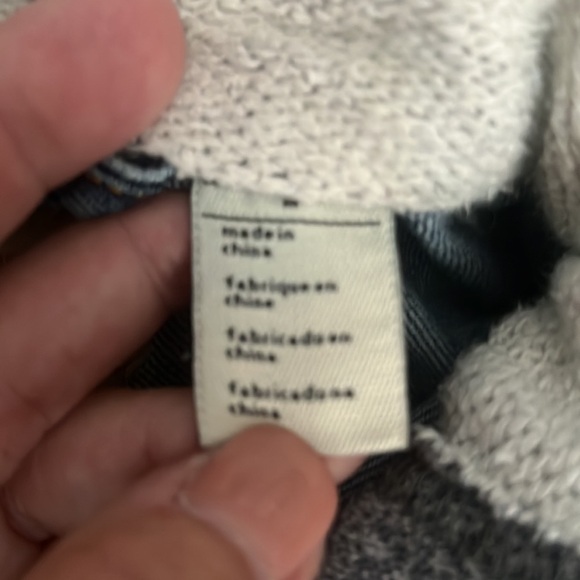 🌺LEVI'S Legacy Hybrid Trucker Denim/Sweatshirt Sleeve Hooded Jacket Size Medium🌺 - Picture 6 of 7